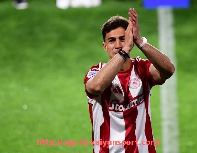 开云体育官网app下载-篮球战术体系中“假边掩护后横移拉空”是否为破解联防标配