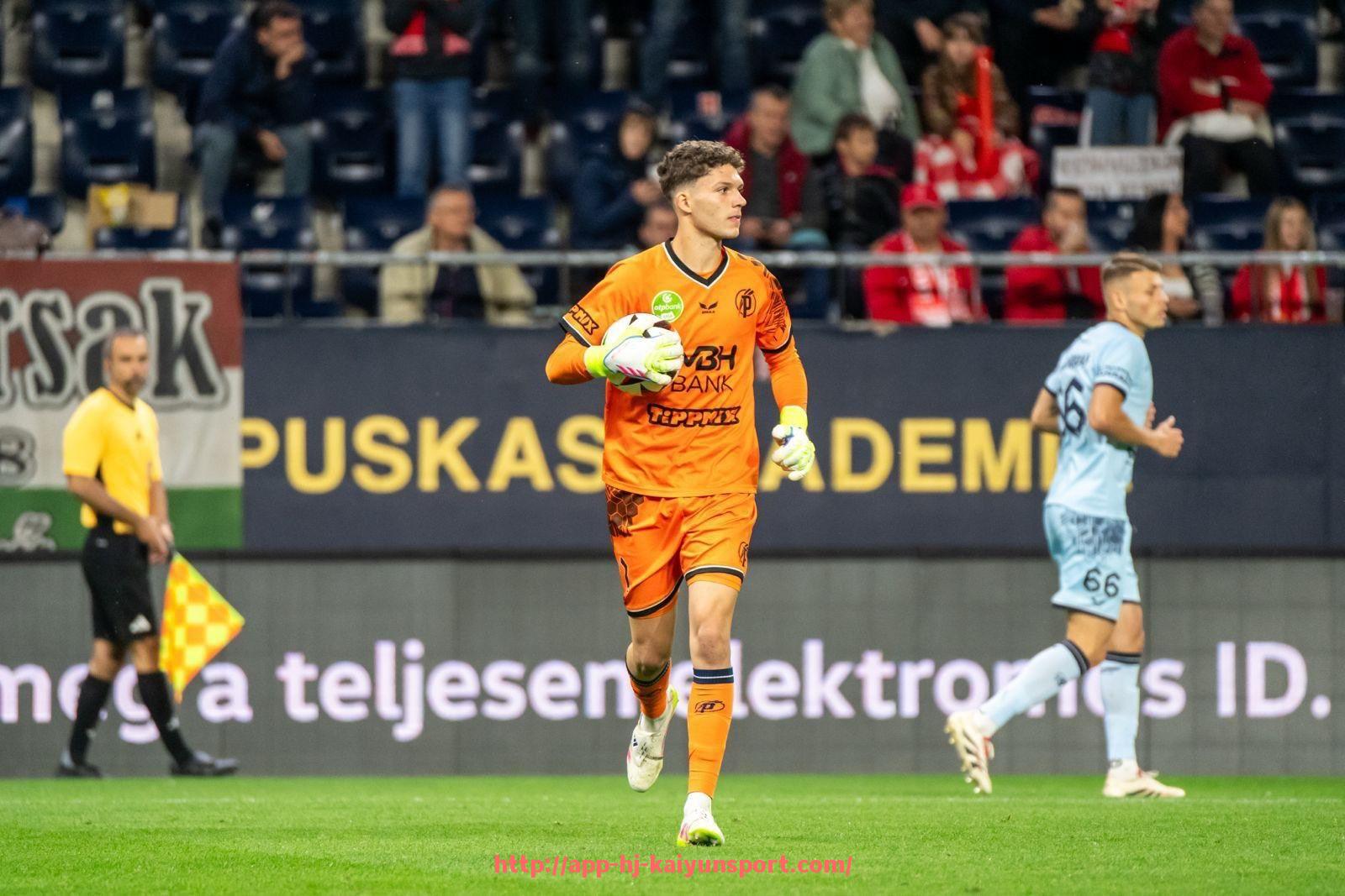 开云体育官网app下载-世俱杯比赛中裁判电子通讯设备使用规范及维护管理